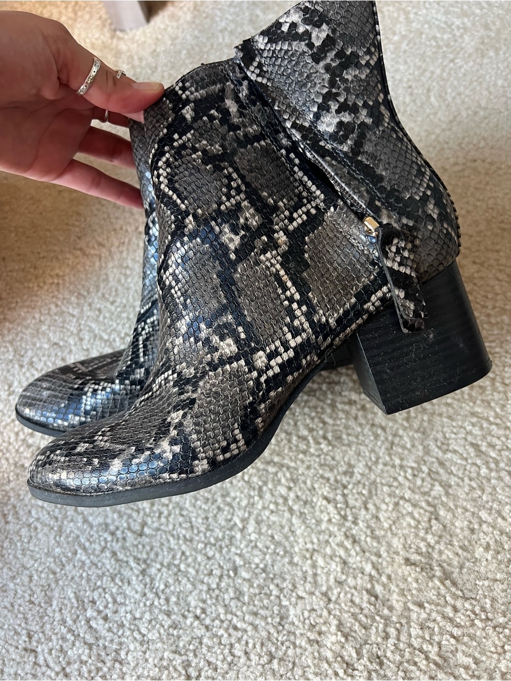 Old Navy Snake-Print Pointed Ankle Boots - Black & Gray